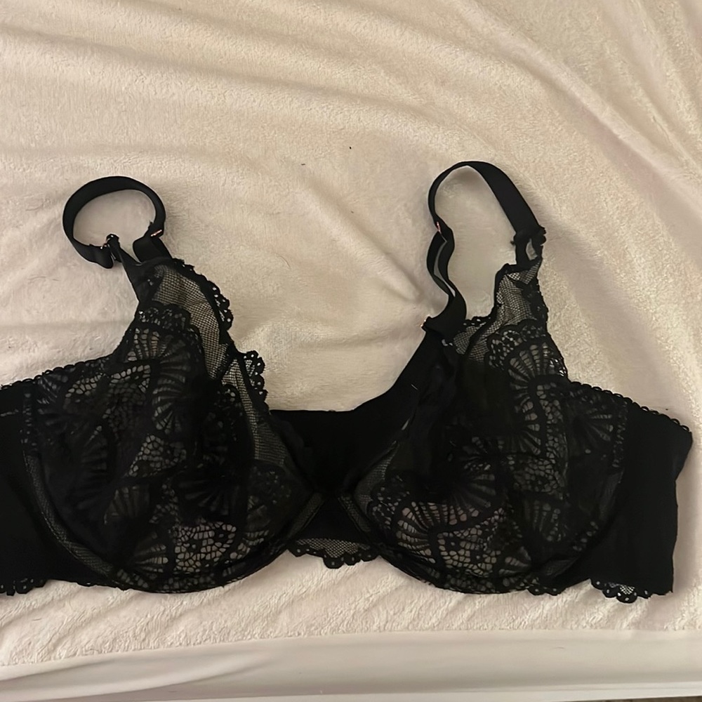 New Savage X Fenty black lace bra, size 42DD